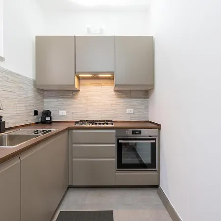 Apartment Modern - Free Parking & Private Entry *