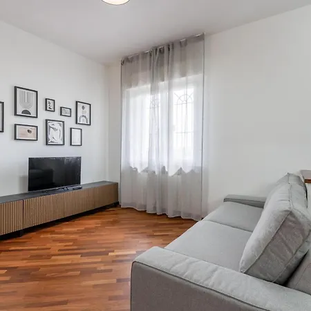 Apartment Modern - Free Parking & Private Entry *