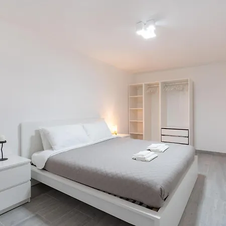 Apartment Modern - Free Parking & Private Entry