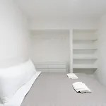 Modern - Free Parking & Private Entry Apartmán