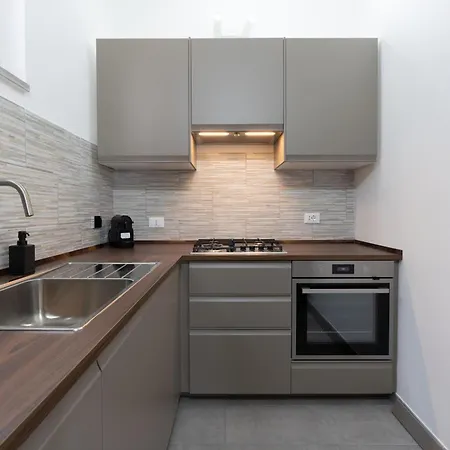 Modern - Free Parking & Private Entry ローマ