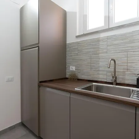 Modern - Free Parking & Private Entry アパート ローマ