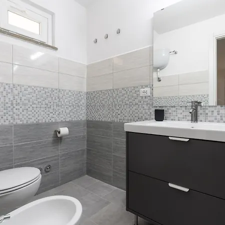 アパート Modern - Free Parking & Private Entry ローマ