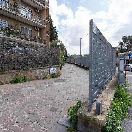 Modern - Free Parking & Private Entry * ローマ