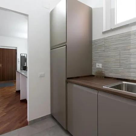 Modern - Free Parking & Private Entry ローマ